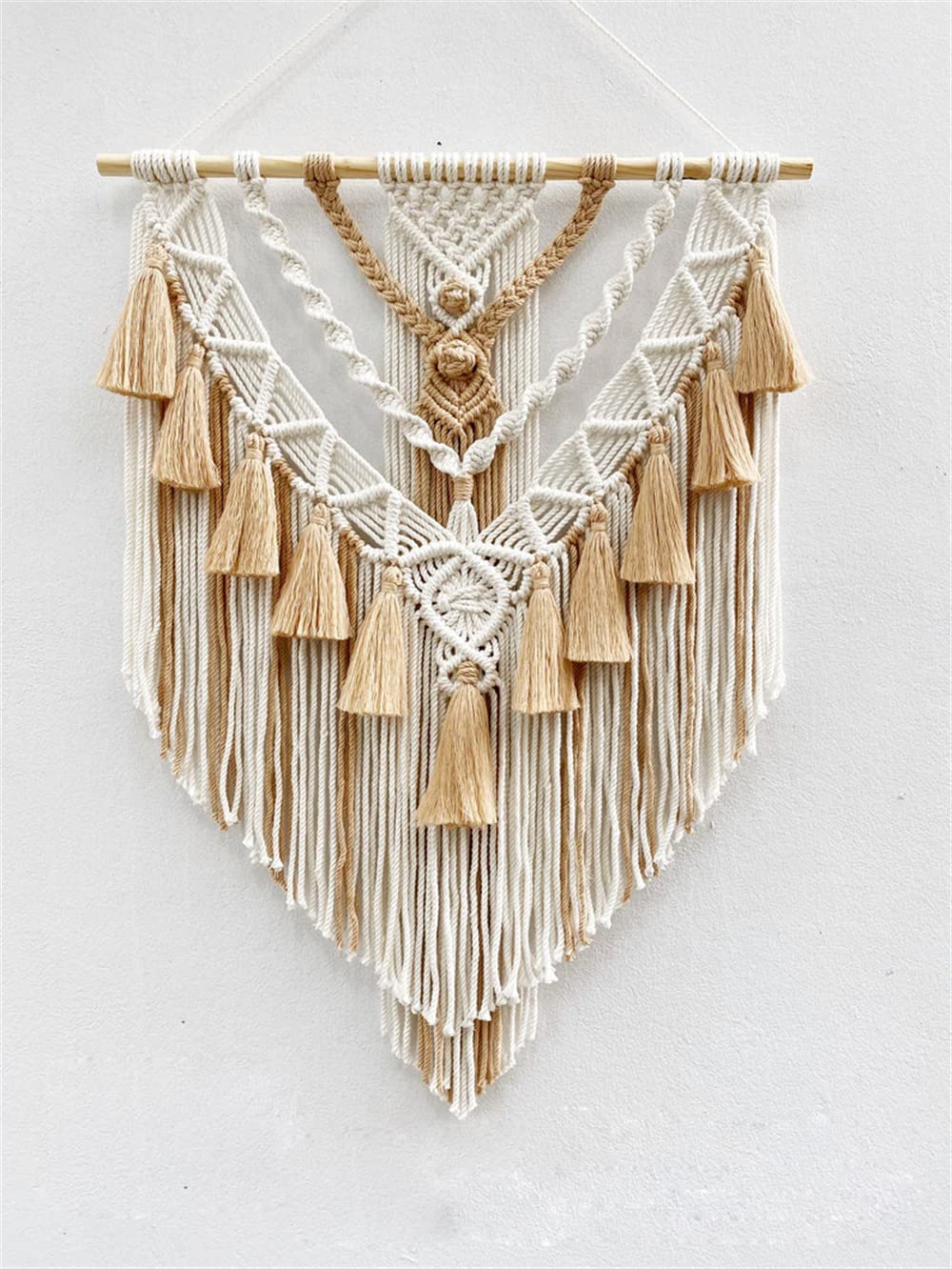 Macrame Muse – Handmade Classic Wall Hanging for Timeless Home Décor